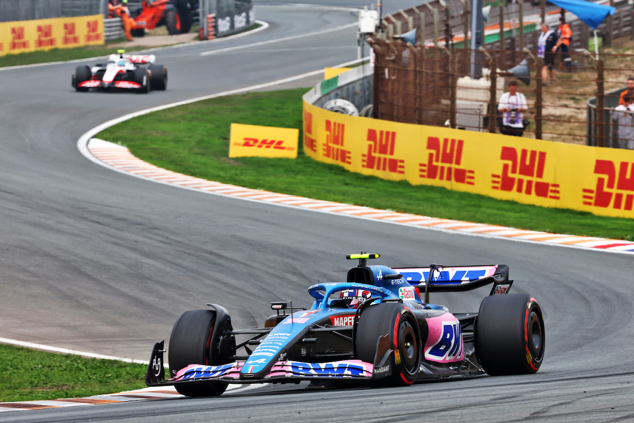 GP OLANDA, Esteban Ocon (FRA) Alpine F1 Team A522.
04.09.2022. Formula 1 World Championship, Rd 14, Dutch Grand Prix, Zandvoort, Netherlands, Gara Day.
- www.xpbimages.com, EMail: requests@xpbimages.com © Copyright: Miltenburg / XPB Images