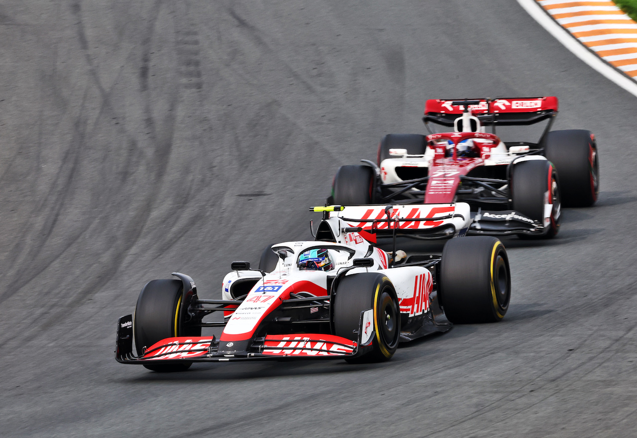 GP OLANDA, Mick Schumacher (GER) Haas VF-22.
04.09.2022. Formula 1 World Championship, Rd 14, Dutch Grand Prix, Zandvoort, Netherlands, Gara Day.
- www.xpbimages.com, EMail: requests@xpbimages.com © Copyright: Miltenburg / XPB Images