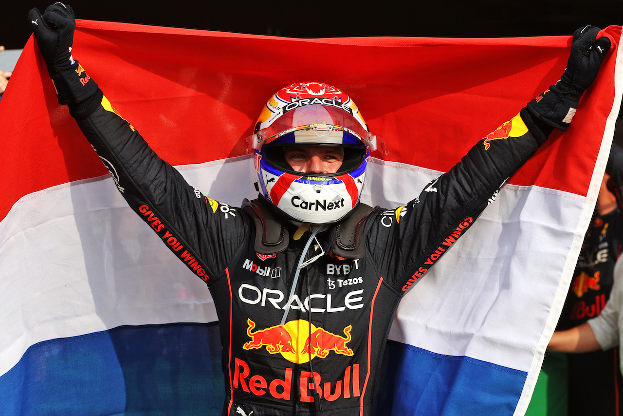 GP OLANDA, Gara winner Max Verstappen (NLD) Red Bull Racing celebrates in parc ferme.
04.09.2022. Formula 1 World Championship, Rd 14, Dutch Grand Prix, Zandvoort, Netherlands, Gara Day.
- www.xpbimages.com, EMail: requests@xpbimages.com © Copyright: Moy / XPB Images