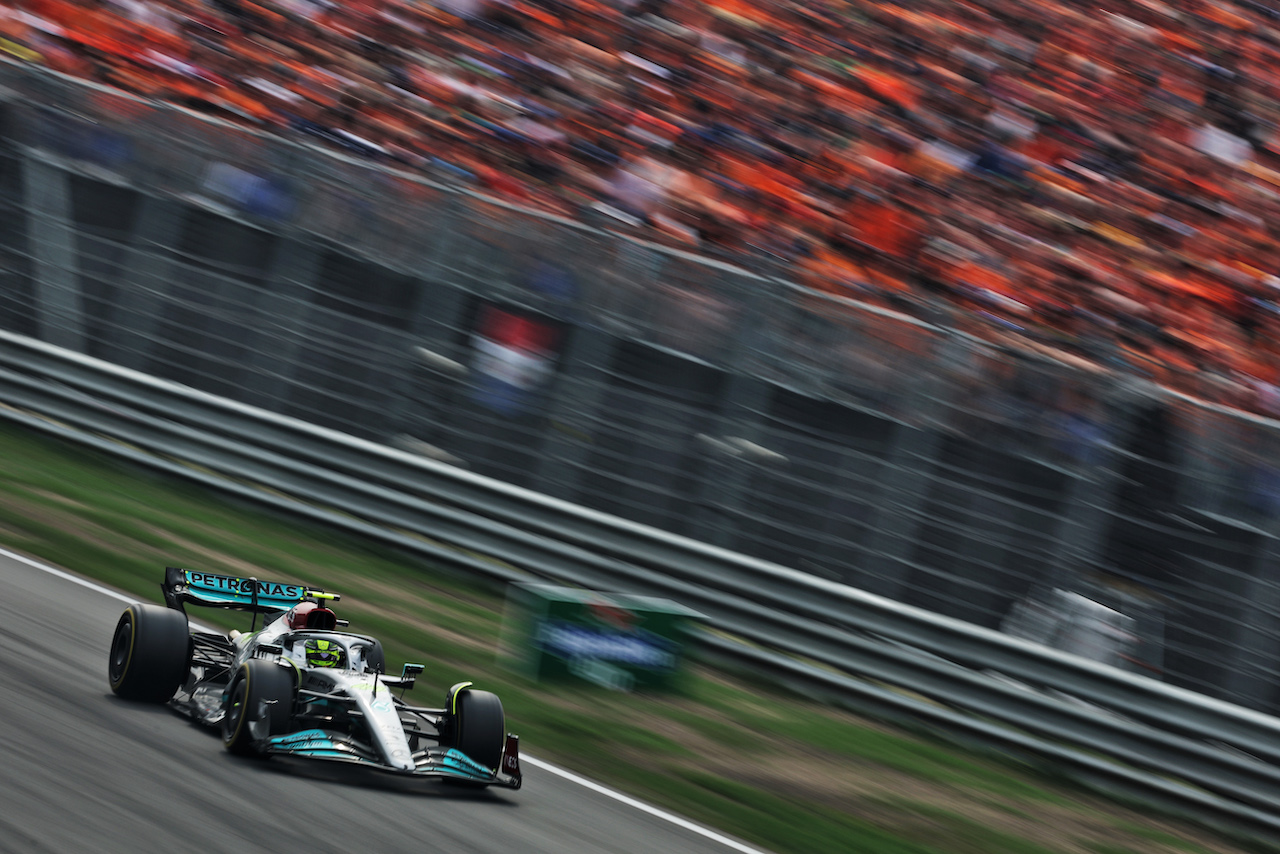GP OLANDA, Lewis Hamilton (GBR) Mercedes AMG F1 W13.
04.09.2022. Formula 1 World Championship, Rd 14, Dutch Grand Prix, Zandvoort, Netherlands, Gara Day.
- www.xpbimages.com, EMail: requests@xpbimages.com © Copyright: Bearne / XPB Images