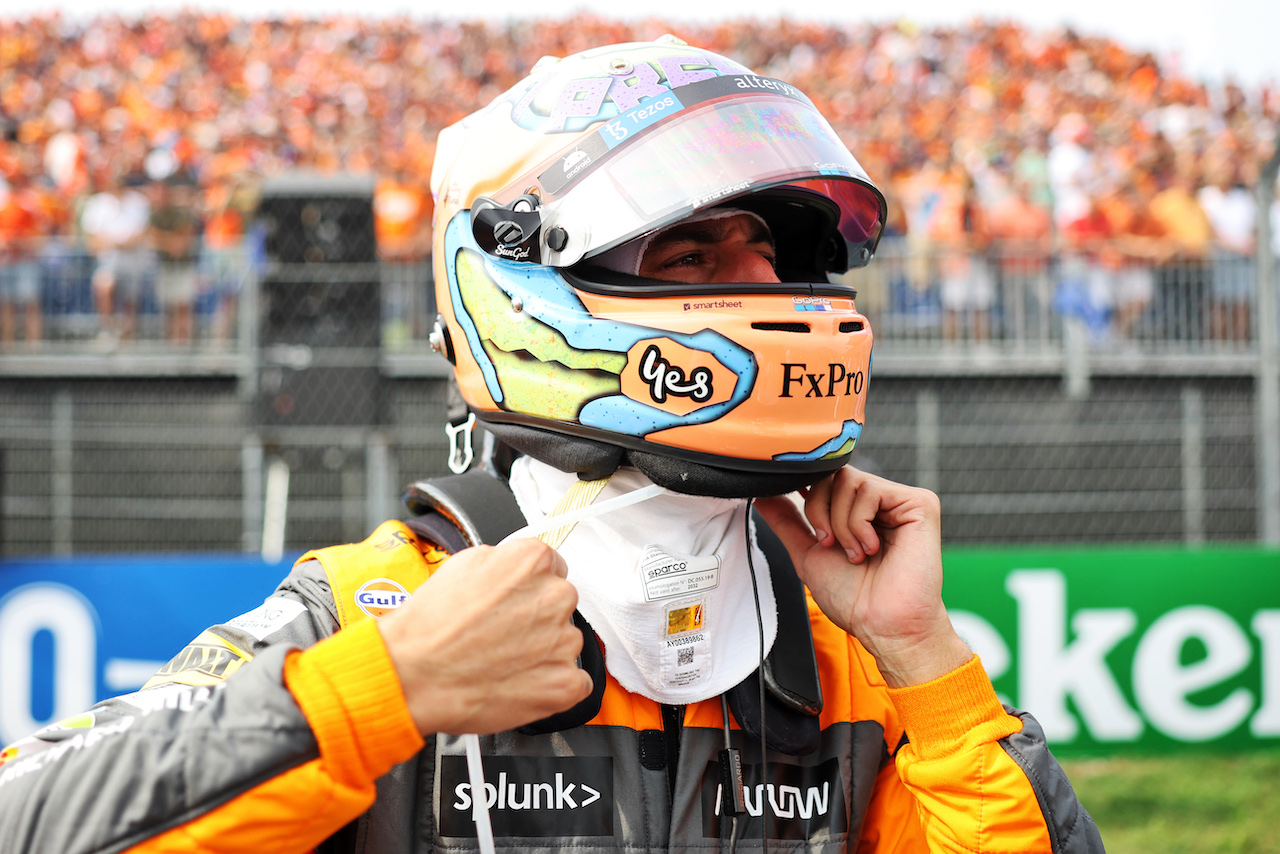 GP OLANDA, Daniel Ricciardo (AUS) McLaren on the grid.
04.09.2022. Formula 1 World Championship, Rd 14, Dutch Grand Prix, Zandvoort, Netherlands, Gara Day.
- www.xpbimages.com, EMail: requests@xpbimages.com © Copyright: Bearne / XPB Images
