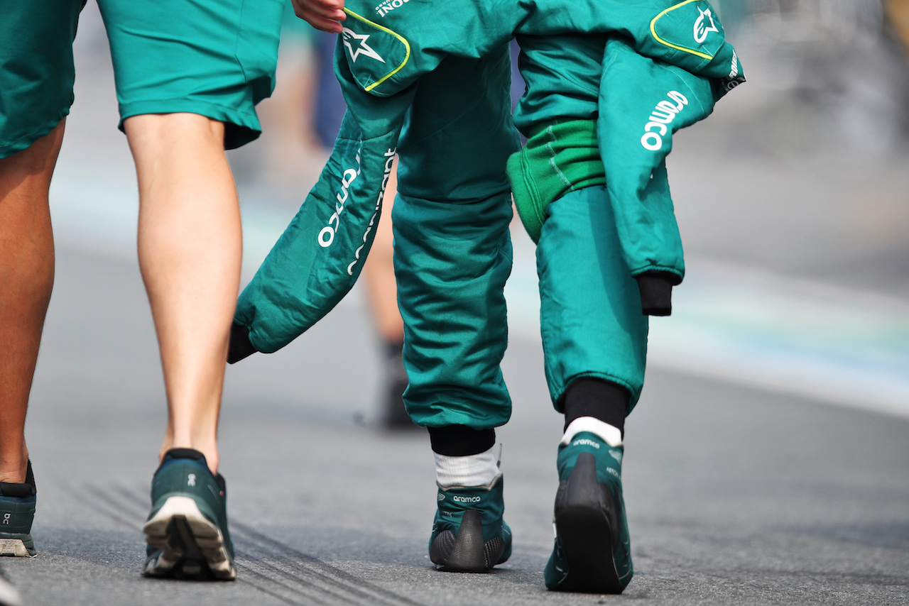 GP OLANDA, Sebastian Vettel (GER) Aston Martin F1 Team - racing boots.
04.09.2022. Formula 1 World Championship, Rd 14, Dutch Grand Prix, Zandvoort, Netherlands, Gara Day.
 - www.xpbimages.com, EMail: requests@xpbimages.com © Copyright: Coates / XPB Images