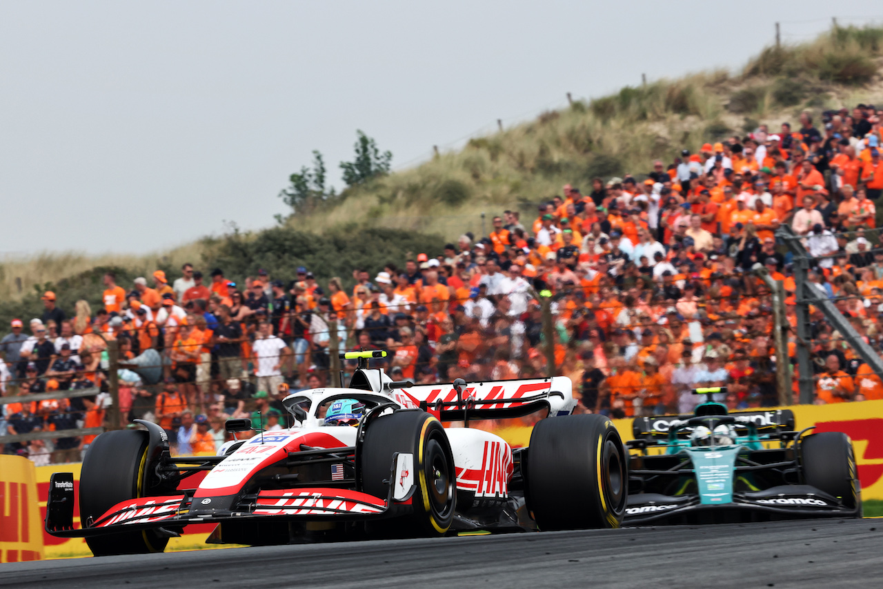 GP OLANDA, Mick Schumacher (GER) Haas VF-22.
04.09.2022. Formula 1 World Championship, Rd 14, Dutch Grand Prix, Zandvoort, Netherlands, Gara Day.
- www.xpbimages.com, EMail: requests@xpbimages.com © Copyright: Miltenburg / XPB Images