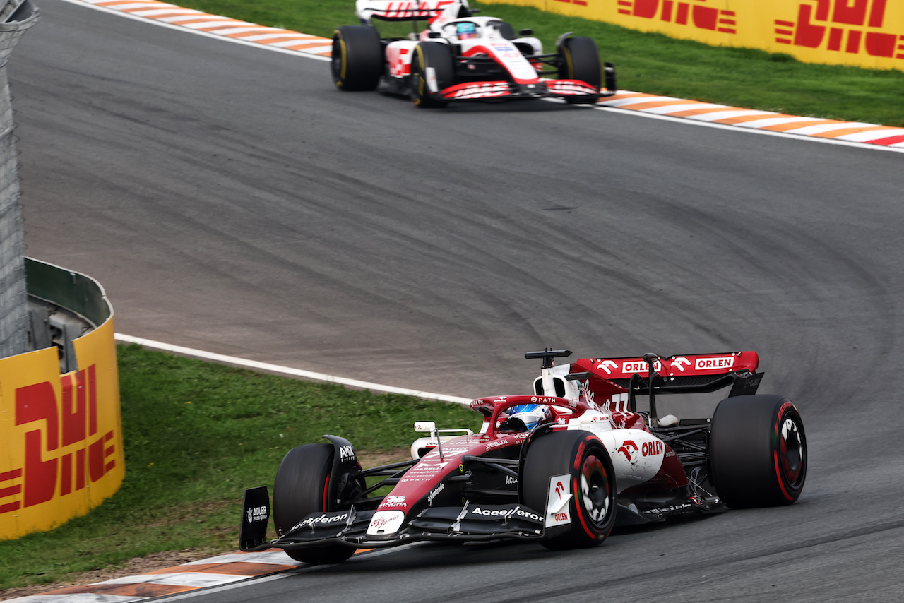 GP OLANDA, Valtteri Bottas (FIN) Alfa Romeo F1 Team C42.
04.09.2022. Formula 1 World Championship, Rd 14, Dutch Grand Prix, Zandvoort, Netherlands, Gara Day.
- www.xpbimages.com, EMail: requests@xpbimages.com © Copyright: Miltenburg / XPB Images