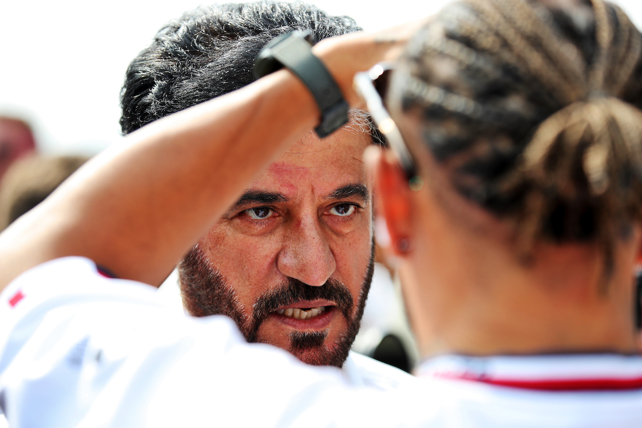 GP OLANDA, (L to R): Mohammed Bin Sulayem (UAE) FIA President with Lewis Hamilton (GBR) Mercedes AMG F1 on the drivers parade.
04.09.2022. Formula 1 World Championship, Rd 14, Dutch Grand Prix, Zandvoort, Netherlands, Gara Day.
 - www.xpbimages.com, EMail: requests@xpbimages.com © Copyright: Coates / XPB Images