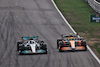 GP OLANDA, George Russell (GBR) Mercedes AMG F1 W13 e Lando Norris (GBR) McLaren MCL36 battle for position.
04.09.2022. Formula 1 World Championship, Rd 14, Dutch Grand Prix, Zandvoort, Netherlands, Gara Day.
- www.xpbimages.com, EMail: requests@xpbimages.com © Copyright: Bearne / XPB Images