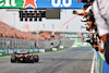 GP OLANDA, Red Bull Racing celebrates as Max Verstappen (NLD) Red Bull Racing RB18 wins the race.
04.09.2022. Formula 1 World Championship, Rd 14, Dutch Grand Prix, Zandvoort, Netherlands, Gara Day.
- www.xpbimages.com, EMail: requests@xpbimages.com © Copyright: Moy / XPB Images
