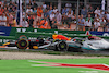 GP OLANDA, Sergio Perez (MEX) Red Bull Racing RB18 e Lewis Hamilton (GBR) Mercedes AMG F1 W13 battle for position.
04.09.2022. Formula 1 World Championship, Rd 14, Dutch Grand Prix, Zandvoort, Netherlands, Gara Day.
- www.xpbimages.com, EMail: requests@xpbimages.com © Copyright: Bearne / XPB Images
