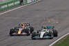 GP OLANDA, Sergio Perez (MEX) Red Bull Racing RB18 e Lewis Hamilton (GBR) Mercedes AMG F1 W13 battle for position.
04.09.2022. Formula 1 World Championship, Rd 14, Dutch Grand Prix, Zandvoort, Netherlands, Gara Day.
- www.xpbimages.com, EMail: requests@xpbimages.com © Copyright: Bearne / XPB Images