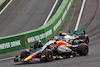 GP OLANDA, Lewis Hamilton (GBR) Mercedes AMG F1 W13 e Max Verstappen (NLD) Red Bull Racing RB18 battle for position.
04.09.2022. Formula 1 World Championship, Rd 14, Dutch Grand Prix, Zandvoort, Netherlands, Gara Day.
- www.xpbimages.com, EMail: requests@xpbimages.com © Copyright: Bearne / XPB Images