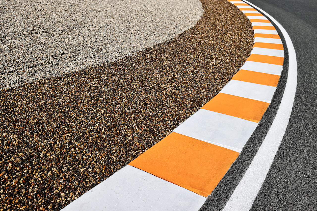 GP OLANDA, Circuit Atmosfera - turn 12 fake gravel run off.
01.09.2022. Formula 1 World Championship, Rd 14, Dutch Grand Prix, Zandvoort, Netherlands, Preparation Day.
- www.xpbimages.com, EMail: requests@xpbimages.com © Copyright: Moy / XPB Images