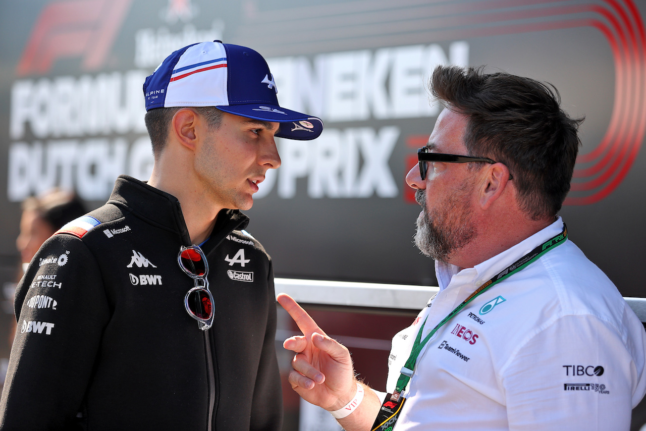 GP OLANDA, (L to R): Esteban Ocon (FRA) Alpine F1 Team with Gwen Lagrue, Head of Mercedes AMG Driver Development.
01.09.2022. Formula 1 World Championship, Rd 14, Dutch Grand Prix, Zandvoort, Netherlands, Preparation Day.
- www.xpbimages.com, EMail: requests@xpbimages.com © Copyright: Moy / XPB Images