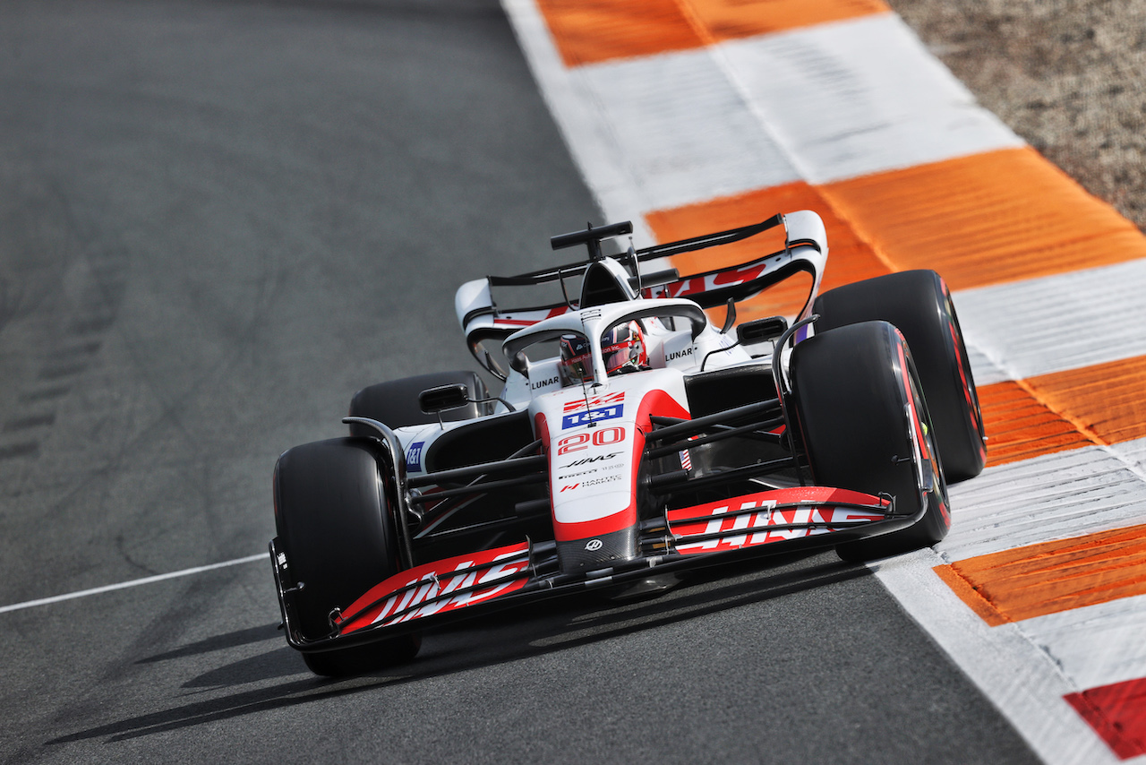 GP OLANDA, Kevin Magnussen (DEN) Haas VF-22.
02.09.2022. Formula 1 World Championship, Rd 14, Dutch Grand Prix, Zandvoort, Netherlands, Practice Day.
- www.xpbimages.com, EMail: requests@xpbimages.com © Copyright: Moy / XPB Images