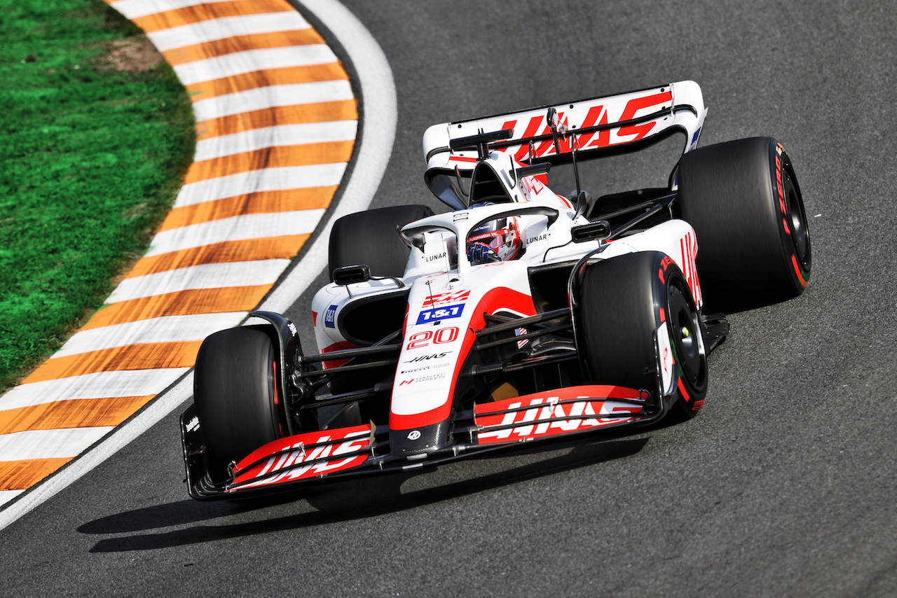 GP OLANDA, Kevin Magnussen (DEN) Haas VF-22.
02.09.2022. Formula 1 World Championship, Rd 14, Dutch Grand Prix, Zandvoort, Netherlands, Practice Day.
- www.xpbimages.com, EMail: requests@xpbimages.com © Copyright: Moy / XPB Images