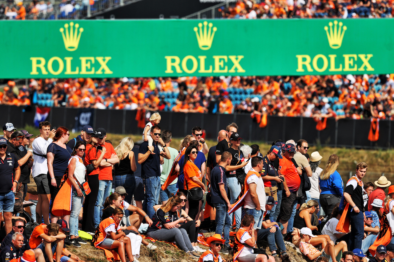 GP OLANDA, Circuit Atmosfera - fans.
02.09.2022. Formula 1 World Championship, Rd 14, Dutch Grand Prix, Zandvoort, Netherlands, Practice Day.
- www.xpbimages.com, EMail: requests@xpbimages.com © Copyright: Moy / XPB Images