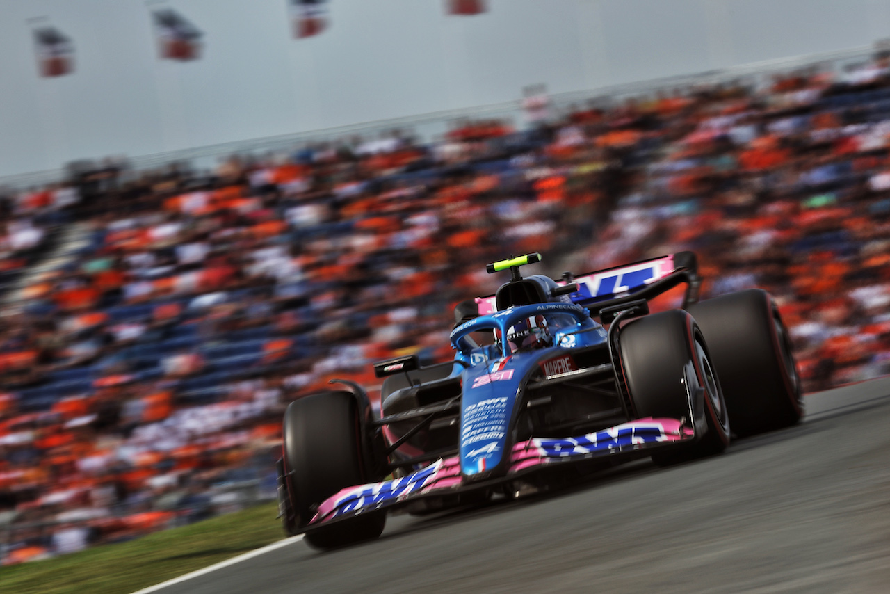 GP OLANDA, Esteban Ocon (FRA) Alpine F1 Team A522.
02.09.2022. Formula 1 World Championship, Rd 14, Dutch Grand Prix, Zandvoort, Netherlands, Practice Day.
- www.xpbimages.com, EMail: requests@xpbimages.com © Copyright: Bearne / XPB Images