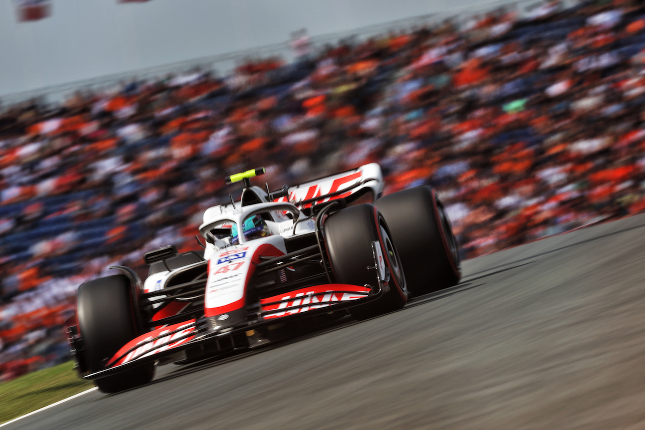 GP OLANDA, Mick Schumacher (GER) Haas VF-22.
02.09.2022. Formula 1 World Championship, Rd 14, Dutch Grand Prix, Zandvoort, Netherlands, Practice Day.
- www.xpbimages.com, EMail: requests@xpbimages.com © Copyright: Bearne / XPB Images