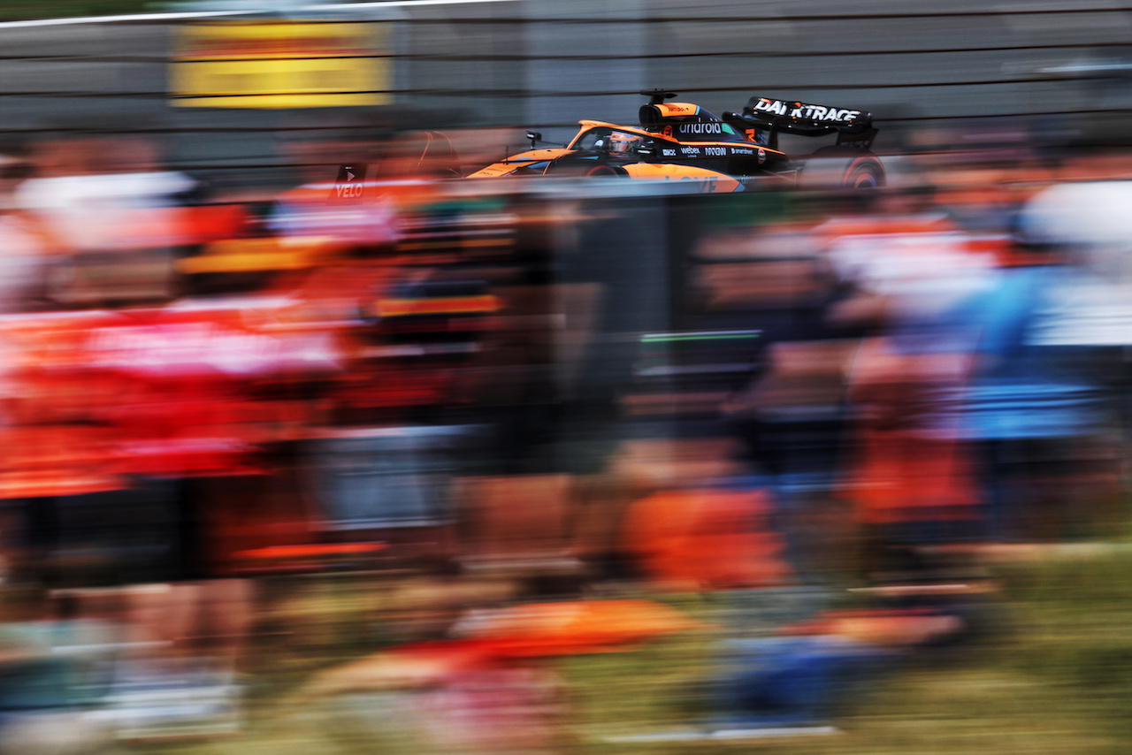 GP OLANDA, Daniel Ricciardo (AUS) McLaren MCL36.
02.09.2022. Formula 1 World Championship, Rd 14, Dutch Grand Prix, Zandvoort, Netherlands, Practice Day.
- www.xpbimages.com, EMail: requests@xpbimages.com © Copyright: Bearne / XPB Images