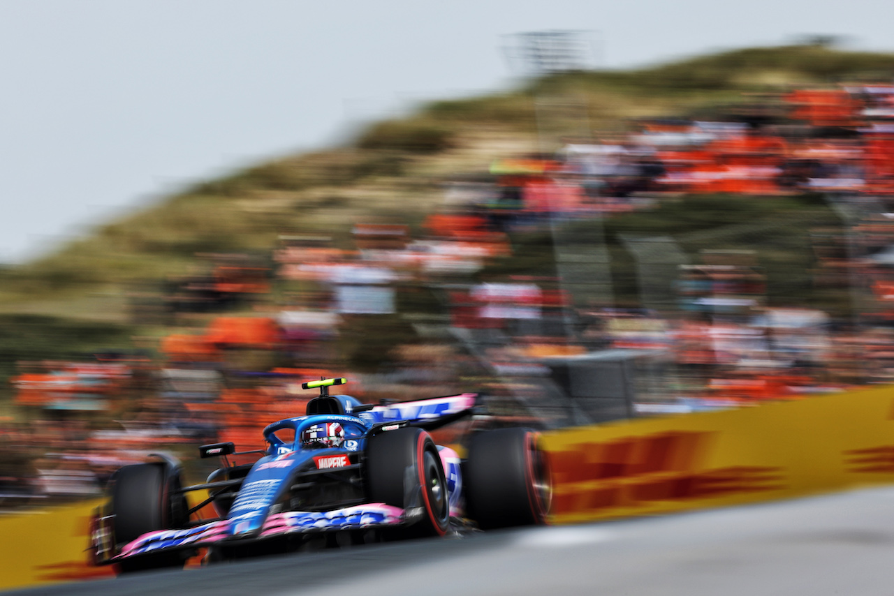 GP OLANDA, Esteban Ocon (FRA) Alpine F1 Team A522.
02.09.2022. Formula 1 World Championship, Rd 14, Dutch Grand Prix, Zandvoort, Netherlands, Practice Day.
- www.xpbimages.com, EMail: requests@xpbimages.com © Copyright: Bearne / XPB Images