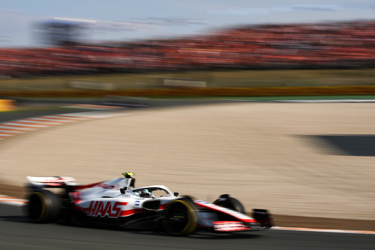 GP OLANDA, Mick Schumacher (GER) Haas VF-22.
02.09.2022. Formula 1 World Championship, Rd 14, Dutch Grand Prix, Zandvoort, Netherlands, Practice Day.
 - www.xpbimages.com, EMail: requests@xpbimages.com © Copyright: Coates / XPB Images