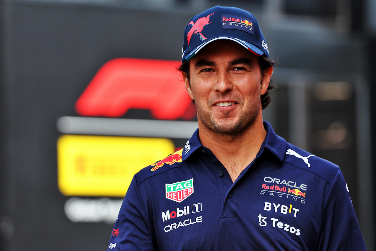 GP OLANDA, Sergio Perez (MEX) Red Bull Racing.
02.09.2022. Formula 1 World Championship, Rd 14, Dutch Grand Prix, Zandvoort, Netherlands, Practice Day.
- www.xpbimages.com, EMail: requests@xpbimages.com © Copyright: Batchelor / XPB Images