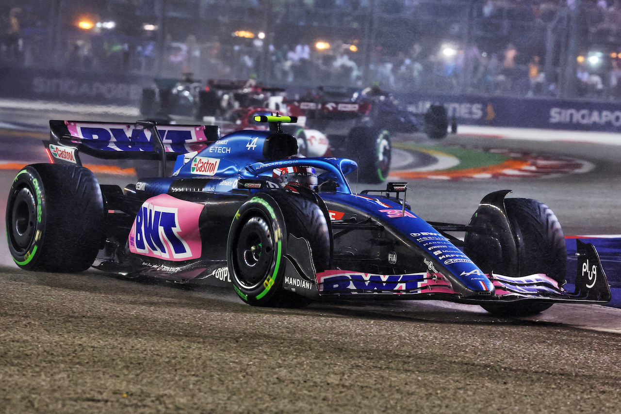 GP SINGAPORE, Esteban Ocon (FRA) Alpine F1 Team A522.
02.10.2022. Formula 1 World Championship, Rd 17, Singapore Grand Prix, Marina Bay Street Circuit, Singapore, Gara Day.
- www.xpbimages.com, EMail: requests@xpbimages.com © Copyright: Charniaux / XPB Images