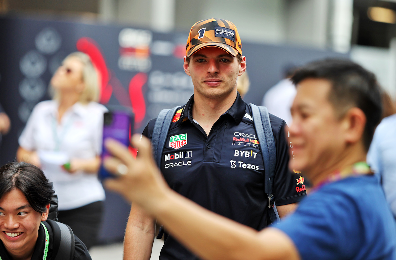 GP SINGAPORE, Max Verstappen (NLD) Red Bull Racing.
02.10.2022. Formula 1 World Championship, Rd 17, Singapore Grand Prix, Marina Bay Street Circuit, Singapore, Gara Day.
- www.xpbimages.com, EMail: requests@xpbimages.com © Copyright: Moy / XPB Images