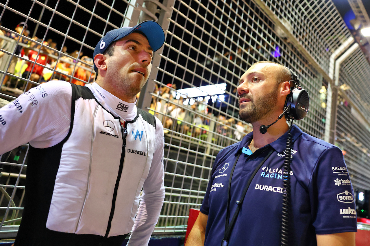 GP SINGAPORE, Nicholas Latifi (CDN) Williams Racing on the grid.
02.10.2022. Formula 1 World Championship, Rd 17, Singapore Grand Prix, Marina Bay Street Circuit, Singapore, Gara Day.
- www.xpbimages.com, EMail: requests@xpbimages.com © Copyright: Batchelor / XPB Images