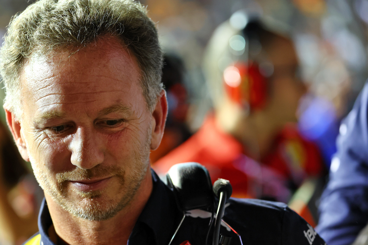 GP SINGAPORE, Christian Horner (GBR) Red Bull Racing Team Principal on the grid.
02.10.2022. Formula 1 World Championship, Rd 17, Singapore Grand Prix, Marina Bay Street Circuit, Singapore, Gara Day.
- www.xpbimages.com, EMail: requests@xpbimages.com © Copyright: Batchelor / XPB Images