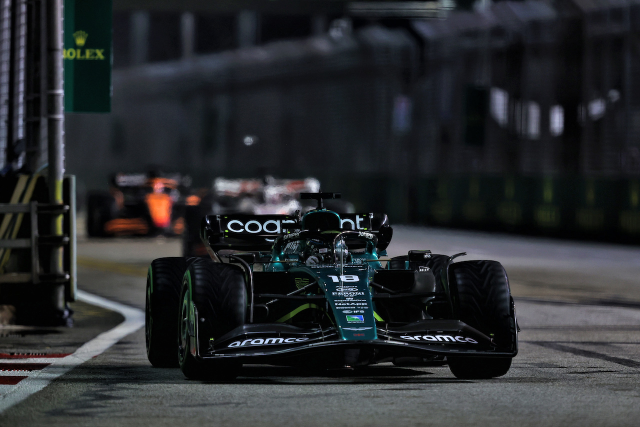 GP SINGAPORE, Lance Stroll (CDN) Aston Martin F1 Team AMR22.
02.10.2022. Formula 1 World Championship, Rd 17, Singapore Grand Prix, Marina Bay Street Circuit, Singapore, Gara Day.
- www.xpbimages.com, EMail: requests@xpbimages.com © Copyright: Moy / XPB Images