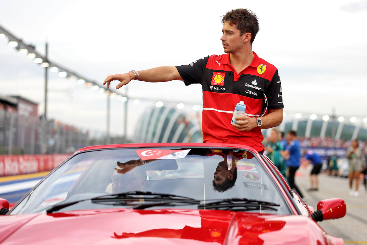 GP SINGAPORE, Charles Leclerc (MON) Ferrari on the drivers parade.
02.10.2022. Formula 1 World Championship, Rd 17, Singapore Grand Prix, Marina Bay Street Circuit, Singapore, Gara Day.
- www.xpbimages.com, EMail: requests@xpbimages.com © Copyright: Bearne / XPB Images