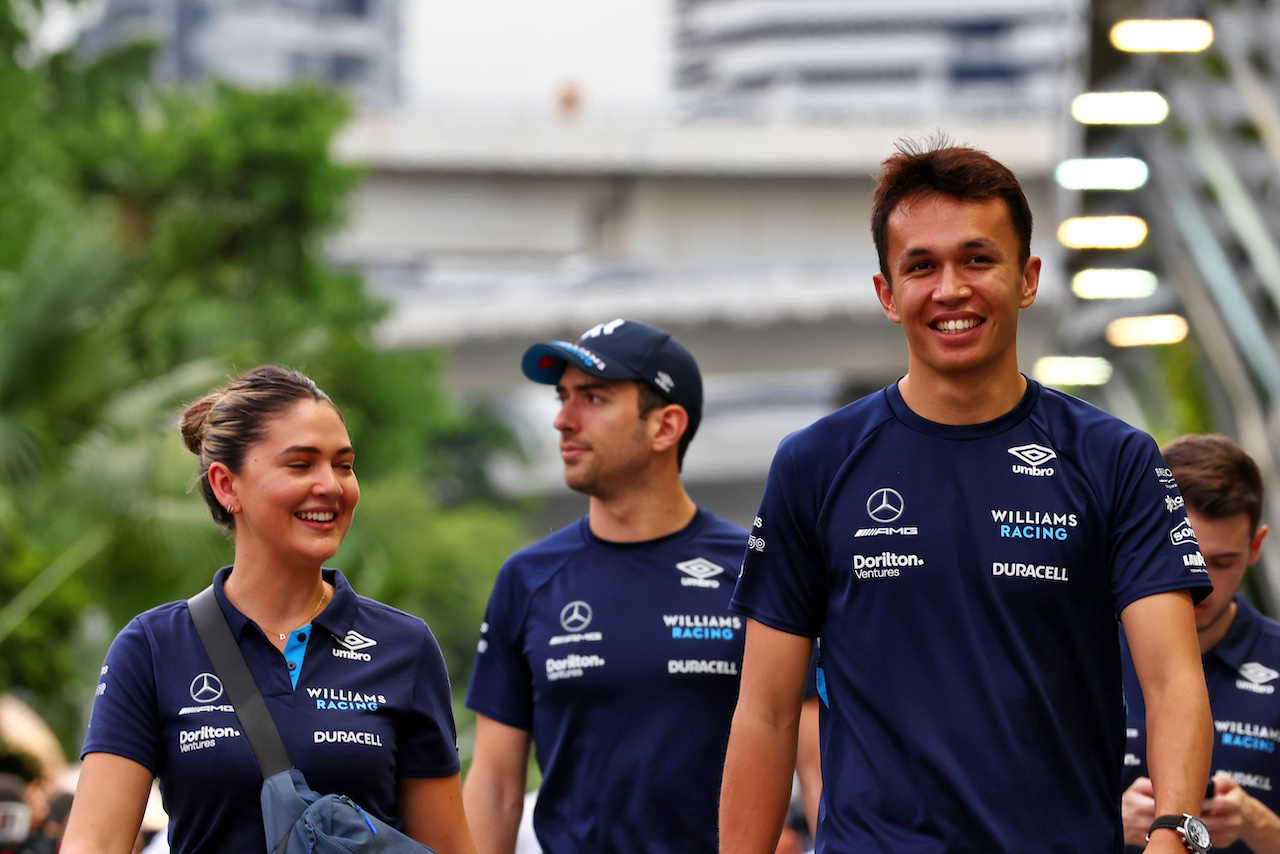 GP SINGAPORE, Alexander Albon (THA) Williams Racing.
02.10.2022. Formula 1 World Championship, Rd 17, Singapore Grand Prix, Marina Bay Street Circuit, Singapore, Gara Day.
 - www.xpbimages.com, EMail: requests@xpbimages.com © Copyright: Coates / XPB Images
