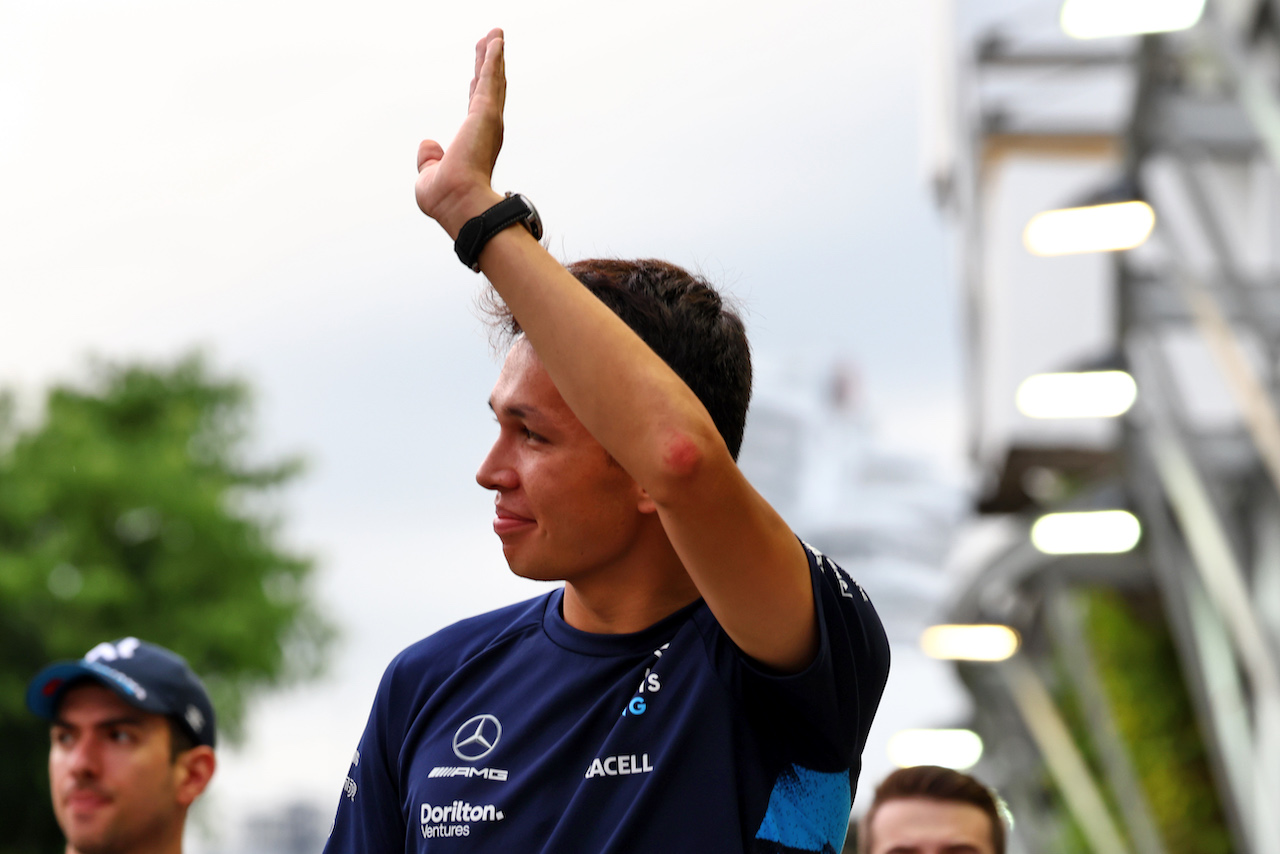 GP SINGAPORE, Alexander Albon (THA) Williams Racing.
02.10.2022. Formula 1 World Championship, Rd 17, Singapore Grand Prix, Marina Bay Street Circuit, Singapore, Gara Day.
 - www.xpbimages.com, EMail: requests@xpbimages.com © Copyright: Coates / XPB Images