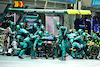 GP SINGAPORE, Sebastian Vettel (GER) Aston Martin F1 Team AMR22 makes a pit stop.
02.10.2022. Formula 1 World Championship, Rd 17, Singapore Grand Prix, Marina Bay Street Circuit, Singapore, Gara Day.
- www.xpbimages.com, EMail: requests@xpbimages.com © Copyright: Batchelor / XPB Images