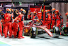 GP SINGAPORE, Carlos Sainz Jr (ESP) Ferrari F1-75 makes a pit stop.
02.10.2022. Formula 1 World Championship, Rd 17, Singapore Grand Prix, Marina Bay Street Circuit, Singapore, Gara Day.
- www.xpbimages.com, EMail: requests@xpbimages.com © Copyright: Batchelor / XPB Images