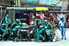 GP SINGAPORE, Lance Stroll (CDN) Aston Martin F1 Team AMR22 makes a pit stop.
02.10.2022. Formula 1 World Championship, Rd 17, Singapore Grand Prix, Marina Bay Street Circuit, Singapore, Gara Day.
- www.xpbimages.com, EMail: requests@xpbimages.com © Copyright: Batchelor / XPB Images