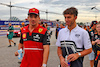 GP SINGAPORE, (L to R): Charles Leclerc (MON) Ferrari e Pierre Gasly (FRA) AlphaTauri on the drivers parade.
02.10.2022. Formula 1 World Championship, Rd 17, Singapore Grand Prix, Marina Bay Street Circuit, Singapore, Gara Day.
- www.xpbimages.com, EMail: requests@xpbimages.com © Copyright: Batchelor / XPB Images