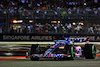 GP SINGAPORE, Fernando Alonso (ESP) Alpine F1 Team A522.
02.10.2022. Formula 1 World Championship, Rd 17, Singapore Grand Prix, Marina Bay Street Circuit, Singapore, Gara Day.
- www.xpbimages.com, EMail: requests@xpbimages.com © Copyright: Charniaux / XPB Images