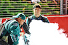 GP SINGAPORE, Aston Martin F1 Team meccanici on the grid.
02.10.2022. Formula 1 World Championship, Rd 17, Singapore Grand Prix, Marina Bay Street Circuit, Singapore, Gara Day.
 - www.xpbimages.com, EMail: requests@xpbimages.com © Copyright: Coates / XPB Images