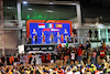 GP SINGAPORE, The podium (L to R): Hugh Bird (GBR) Red Bull Racing Engineer; Charles Leclerc (MON) Ferrari, second; Sergio Perez (MEX) Red Bull Racing, vincitore; Carlos Sainz Jr (ESP) Ferrari, third.
02.10.2022. Formula 1 World Championship, Rd 17, Singapore Grand Prix, Marina Bay Street Circuit, Singapore, Gara Day.
- www.xpbimages.com, EMail: requests@xpbimages.com © Copyright: Moy / XPB Images