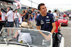 GP SINGAPORE, Alexander Albon (THA) Williams Racing on the drivers parade.
02.10.2022. Formula 1 World Championship, Rd 17, Singapore Grand Prix, Marina Bay Street Circuit, Singapore, Gara Day.
- www.xpbimages.com, EMail: requests@xpbimages.com © Copyright: Bearne / XPB Images