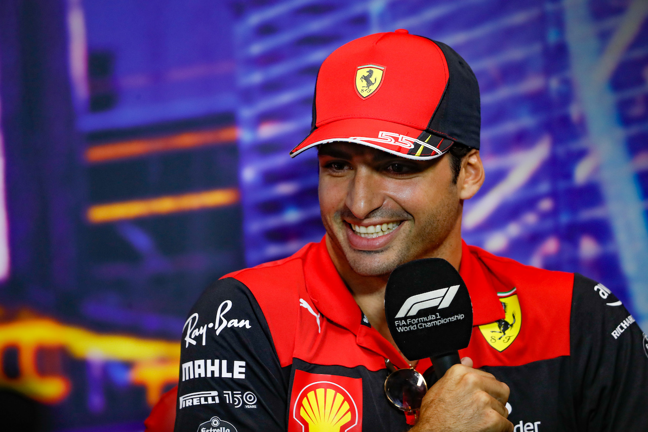 GP SINGAPORE, Carlos Sainz Jr (ESP) Ferrari in the FIA Press Conference.
29.09.2022. Formula 1 World Championship, Rd 17, Singapore Grand Prix, Marina Bay Street Circuit, Singapore, Preparation Day.
- www.xpbimages.com, EMail: requests@xpbimages.com © Copyright: XPB Images