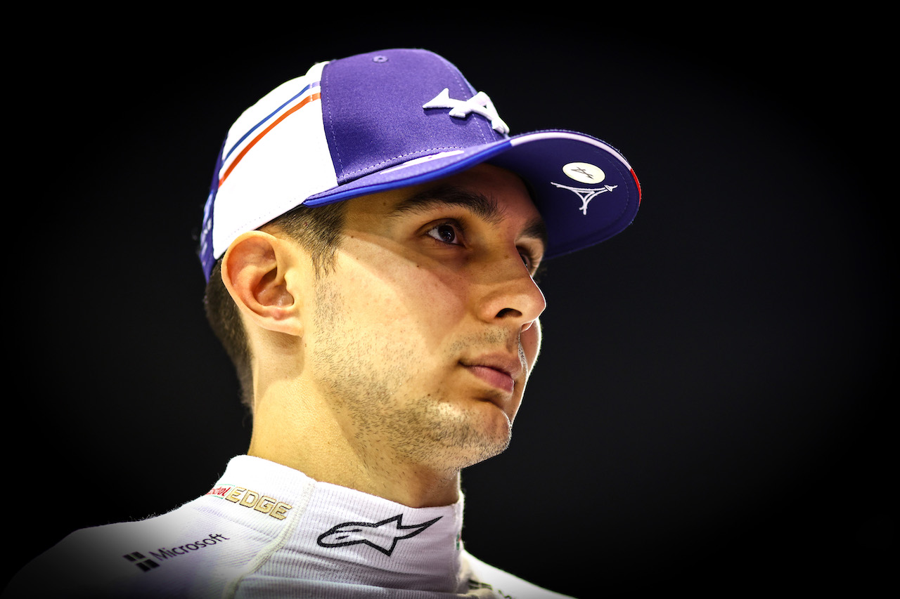 GP SINGAPORE, Esteban Ocon (FRA), Alpine F1 Team 
29.09.2022. Formula 1 World Championship, Rd 17, Singapore Grand Prix, Marina Bay Street Circuit, Singapore, Preparation Day.
- www.xpbimages.com, EMail: requests@xpbimages.com ¬© Copyright: Charniaux / XPB Images