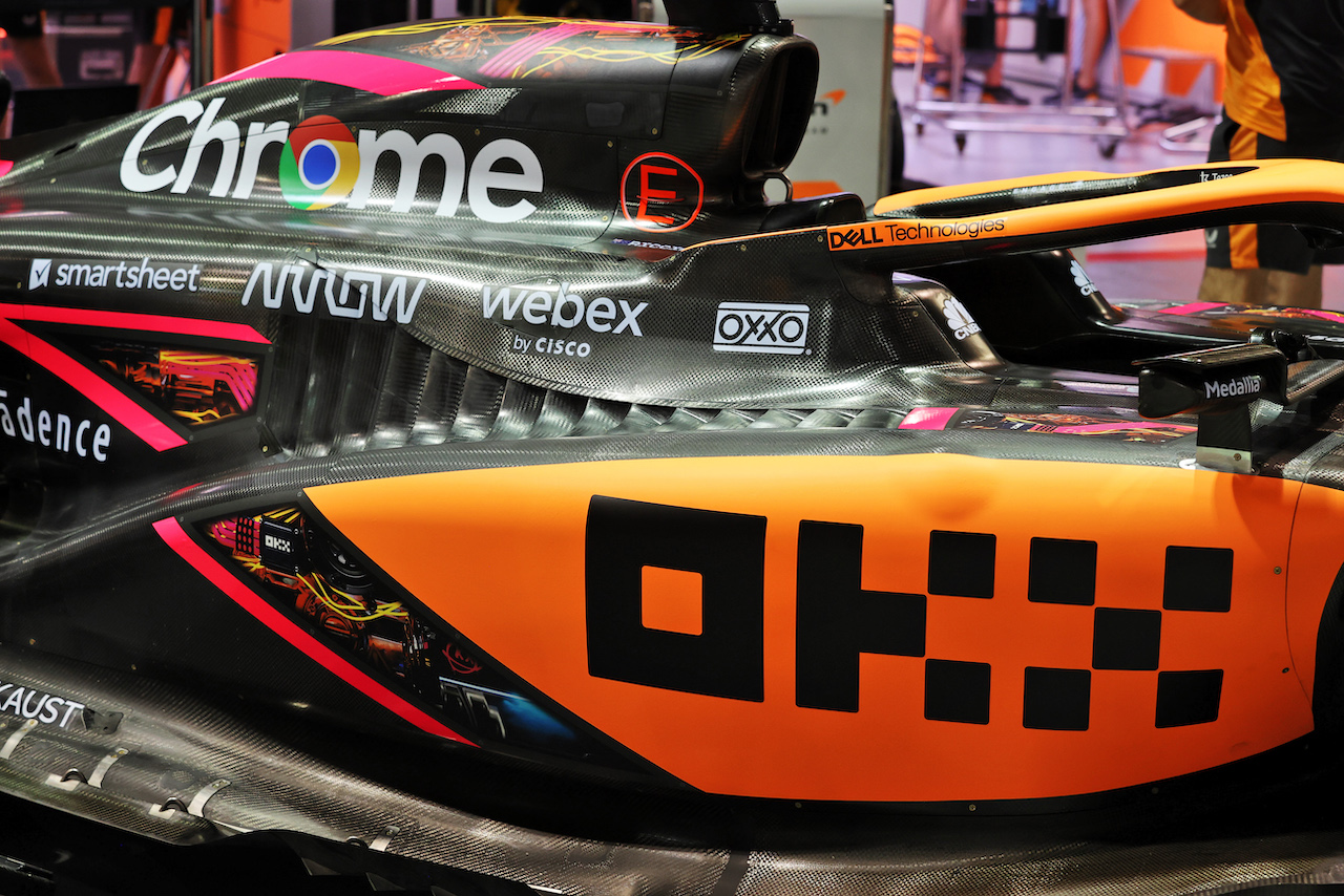 GP SINGAPORE, McLaren MCL36 sidepod.
29.09.2022. Formula 1 World Championship, Rd 17, Singapore Grand Prix, Marina Bay Street Circuit, Singapore, Preparation Day.
- www.xpbimages.com, EMail: requests@xpbimages.com © Copyright: Moy / XPB Images