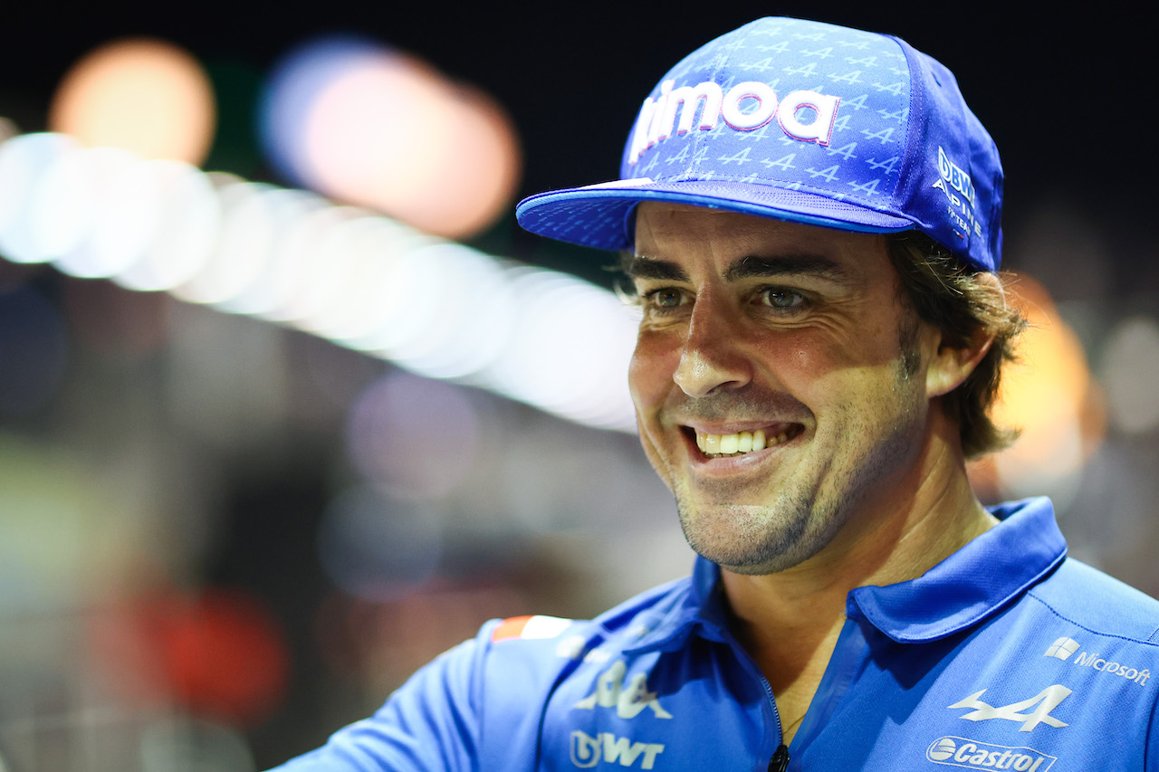 GP SINGAPORE, Fernando Alonso (ESP), Alpine F1 Team 
29.09.2022. Formula 1 World Championship, Rd 17, Singapore Grand Prix, Marina Bay Street Circuit, Singapore, Preparation Day.
- www.xpbimages.com, EMail: requests@xpbimages.com © Copyright: Charniaux / XPB Images