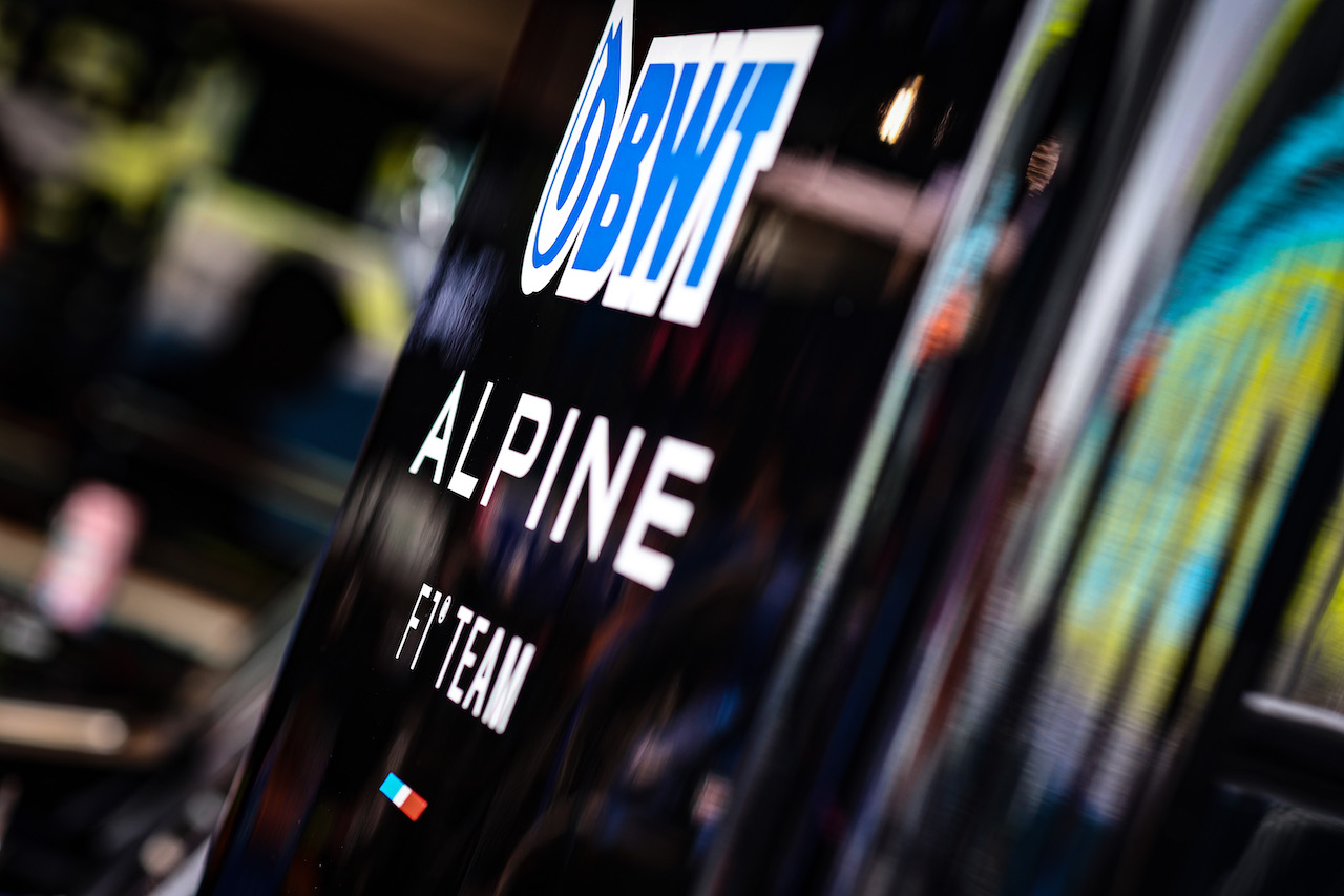 GP SINGAPORE, Alpine F1 Team
29.09.2022. Formula 1 World Championship, Rd 17, Singapore Grand Prix, Marina Bay Street Circuit, Singapore, Preparation Day.
- www.xpbimages.com, EMail: requests@xpbimages.com ¬© Copyright: Charniaux / XPB Images
