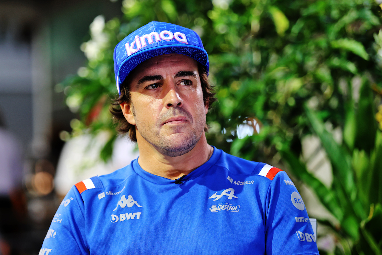 GP SINGAPORE, Fernando Alonso (ESP) Alpine F1 Team.
29.09.2022. Formula 1 World Championship, Rd 17, Singapore Grand Prix, Marina Bay Street Circuit, Singapore, Preparation Day.
- www.xpbimages.com, EMail: requests@xpbimages.com © Copyright: Moy / XPB Images