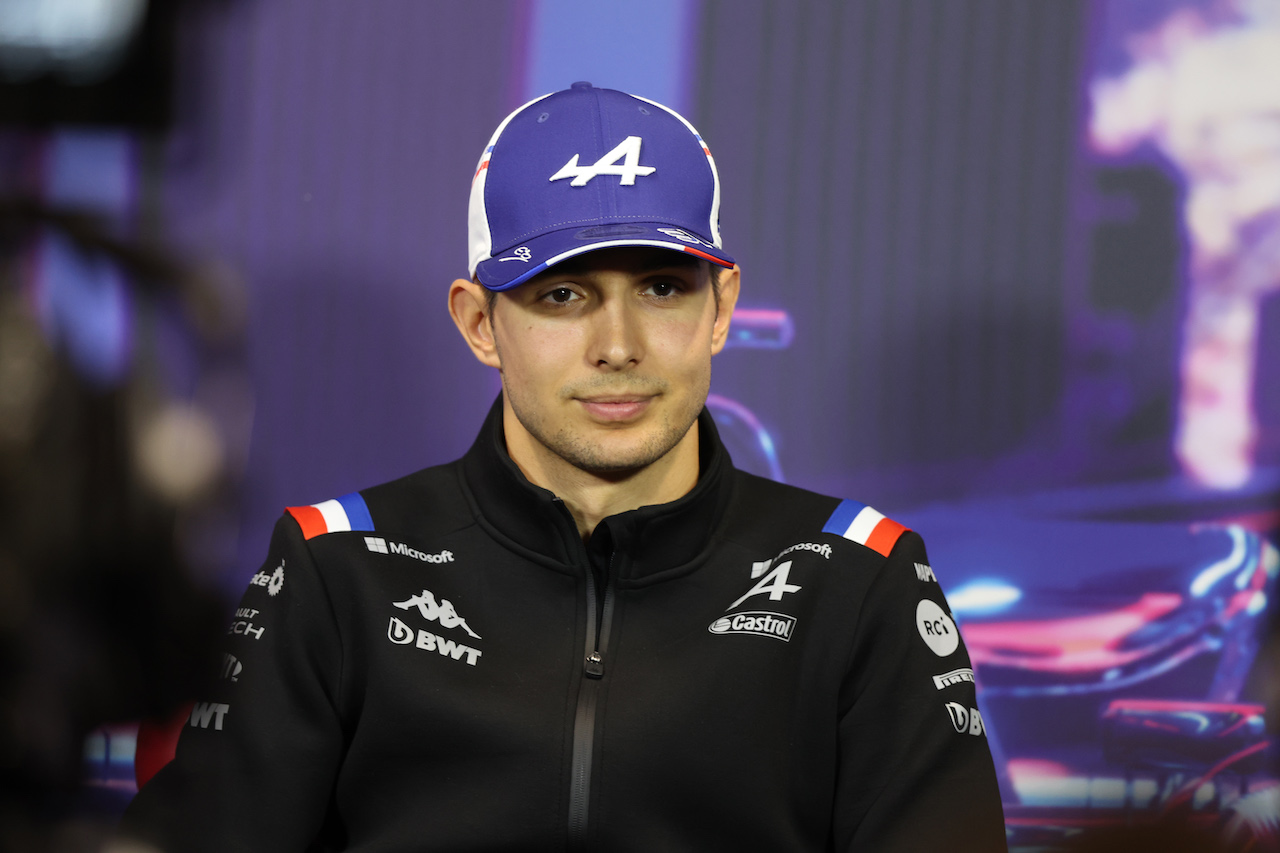 GP SINGAPORE, Esteban Ocon (FRA) Alpine F1 Team in the FIA Press Conference.
29.09.2022. Formula 1 World Championship, Rd 17, Singapore Grand Prix, Marina Bay Street Circuit, Singapore, Preparation Day.
- www.xpbimages.com, EMail: requests@xpbimages.com © Copyright: XPB Images