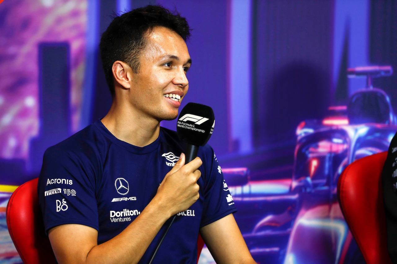 GP SINGAPORE, Alexander Albon (THA) Williams Racing in the FIA Press Conference.
29.09.2022. Formula 1 World Championship, Rd 17, Singapore Grand Prix, Marina Bay Street Circuit, Singapore, Preparation Day.
- www.xpbimages.com, EMail: requests@xpbimages.com © Copyright: XPB Images
