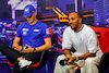 GP SINGAPORE, (L to R): Mick Schumacher (GER) Haas F1 Team e Lewis Hamilton (GBR) Mercedes AMG F1 in the FIA Press Conference.
29.09.2022. Formula 1 World Championship, Rd 17, Singapore Grand Prix, Marina Bay Street Circuit, Singapore, Preparation Day.
- www.xpbimages.com, EMail: requests@xpbimages.com © Copyright: XPB Images